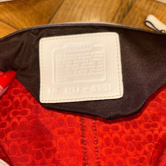 COACH - Signature Red Hobo Bag and Wristlet SET - Picture 7 of 7